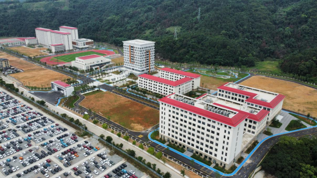 匠心筑民生！市國(guó)投公司下屬企業(yè)金誠(chéng)公司獲評(píng)“較好代建單位”