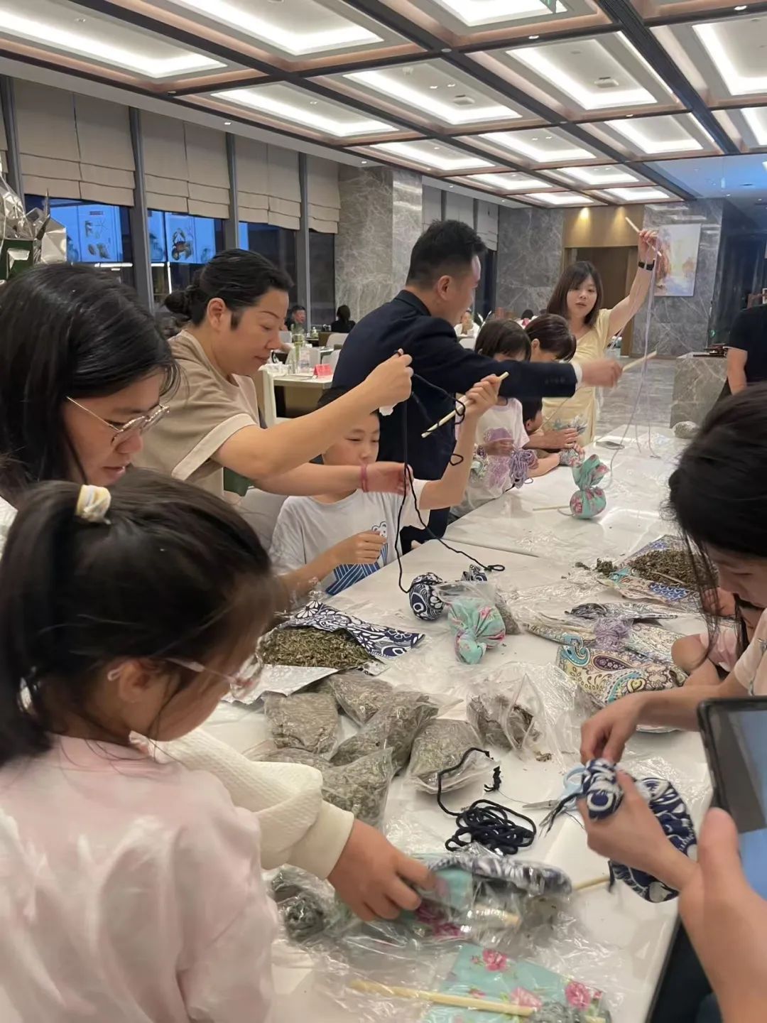 【國(guó)投風(fēng)采】雙節(jié)奇遇記！市國(guó)投公司下屬企業(yè)三都澳大酒店解鎖民俗童趣新玩法